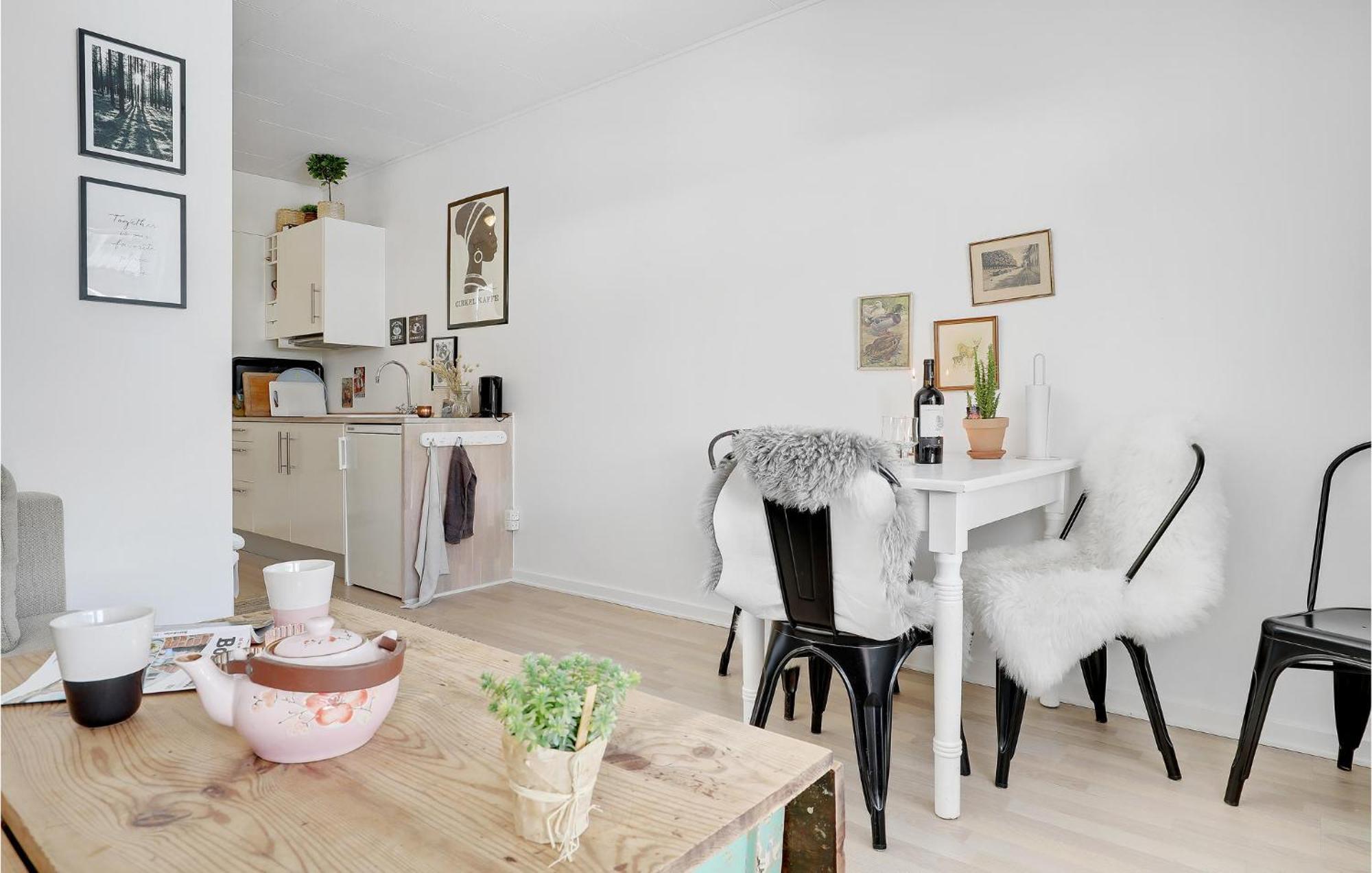 Beautiful Apartment In Neksø Exteriör bild