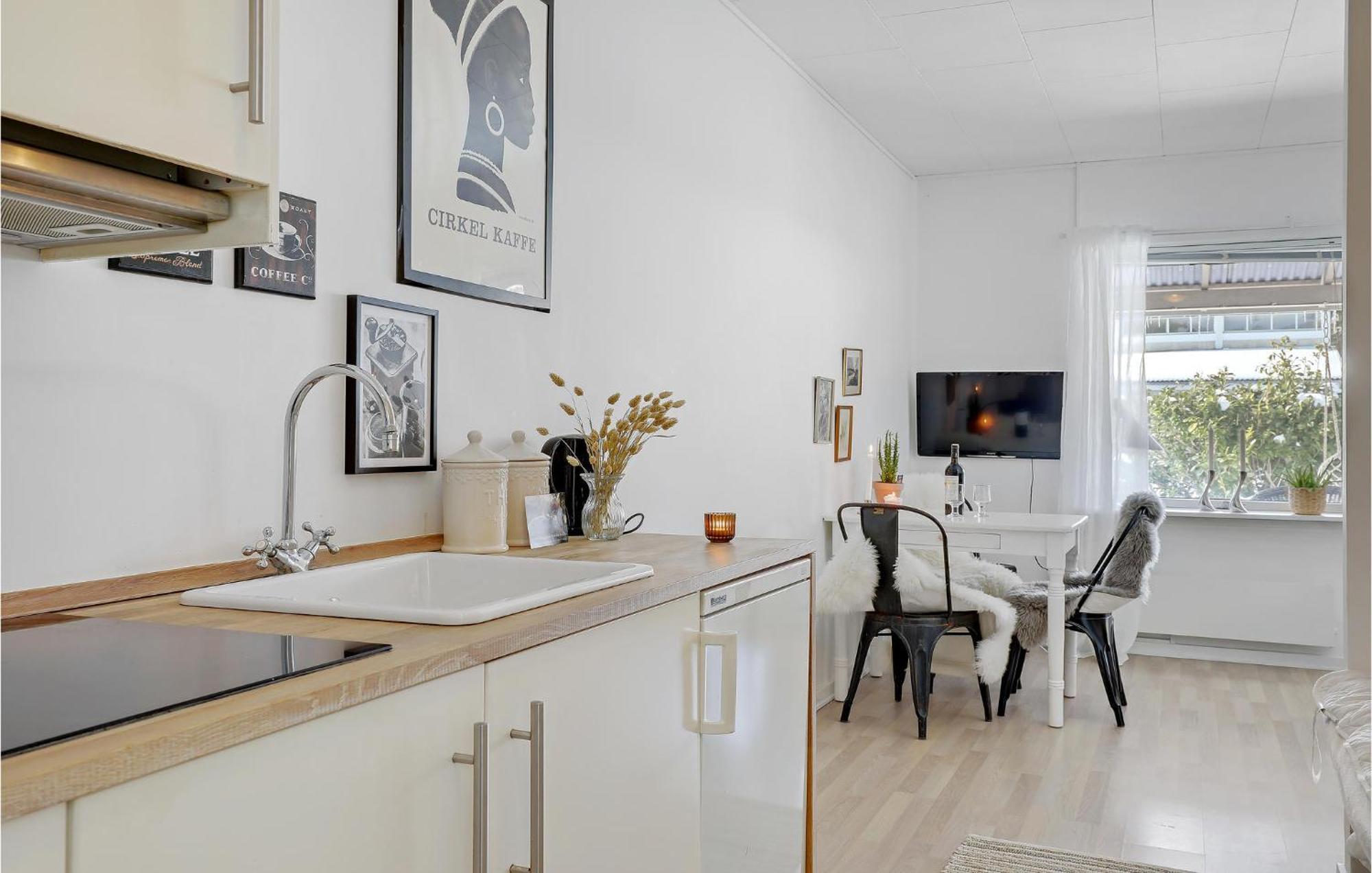 Beautiful Apartment In Neksø Exteriör bild